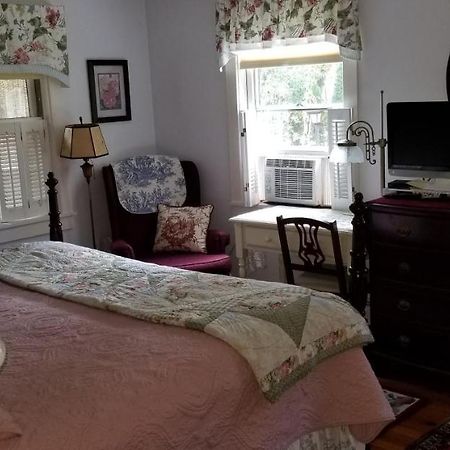 Eastgate Inn B&B 레녹스 외부 사진
