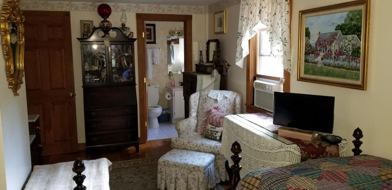 Eastgate Inn B&B 레녹스 외부 사진