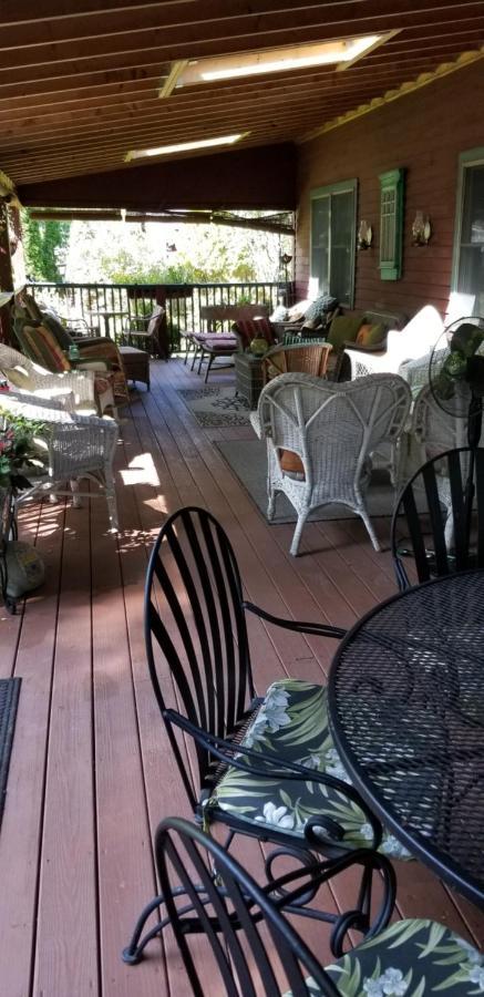 Eastgate Inn B&B 레녹스 외부 사진