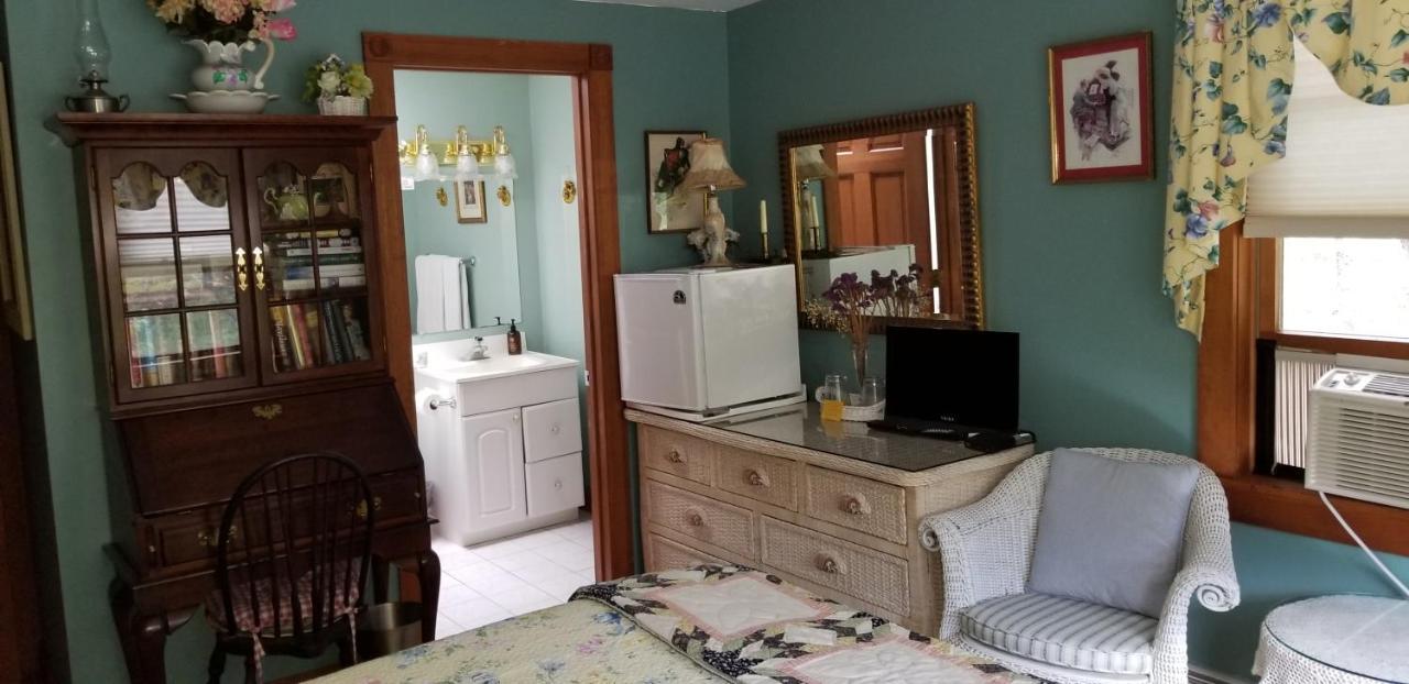 Eastgate Inn B&B 레녹스 외부 사진